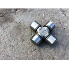 Крестовина переднего моста VOLVO BL71, CARRARO, 046221, 040837, 046252